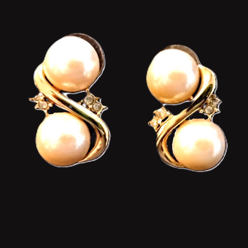 Vintage Richelieu Swirl Gold-Tone Post Earrings Faux Pearls WRhinestones 13$
